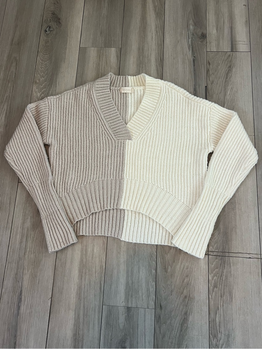 Altard State Celeste Colorblock Sweater Tan Cream Cropped Two Tone women’s small
